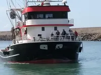 मछली पकड़ने वाला पोत बिक्री के लिए