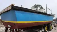 गश्ती नाव बिक्री के लिए