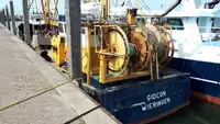 Trawler बेचने के लिए
