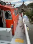 कार्य नौकाएँ बिक्री के लिए