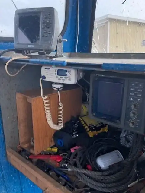 ट्रॉलर बिक्री के लिए