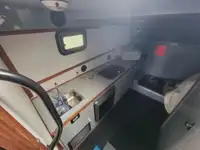 कार्य नौकाएँ बेचने के लिए