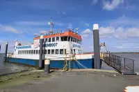 क्रूज जहाज बिक्री के लिए