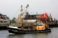 Trawler बेचने के लिए