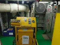 क्रू बोट बिक्री के लिए