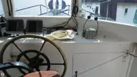 ट्रॉलर बिक्री के लिए