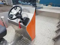 कार्य नौकाएँ बिक्री के लिए