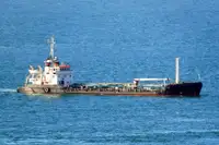 Oil/Chemical tanker बेचने के लिए