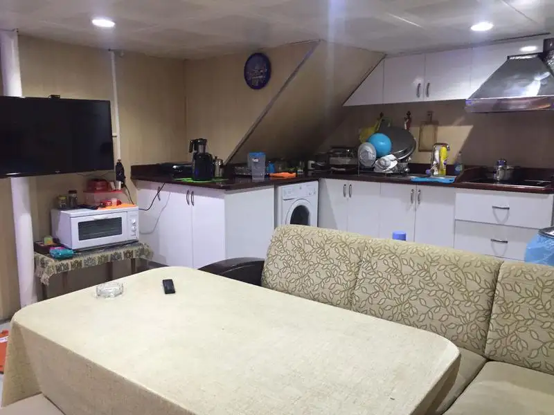 क्रूज जहाज बिक्री के लिए
