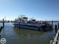 क्रू बोट बिक्री के लिए