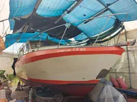 कार्य नौकाएँ बिक्री के लिए