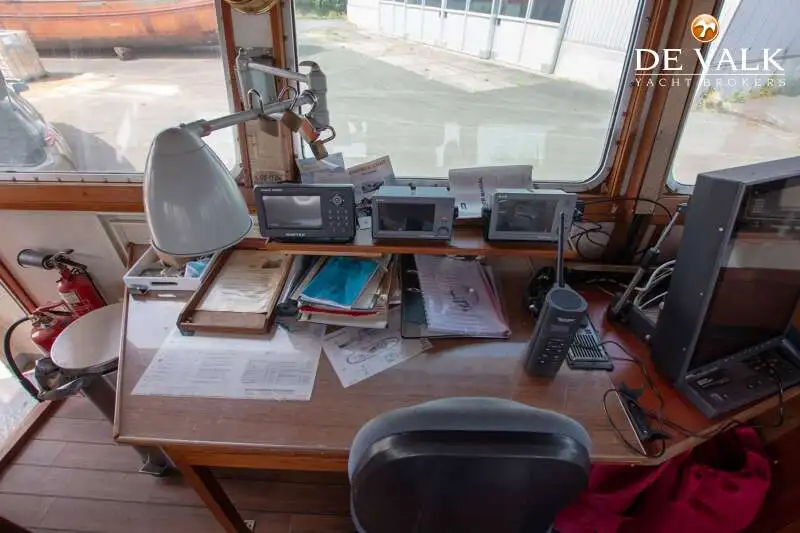 गश्ती नाव बिक्री के लिए
