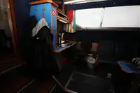पेट्रोल नाव बेचने के लिए