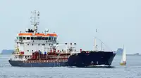 Oil/Chemical tanker बेचने के लिए