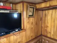 ट्रॉलर बिक्री के लिए