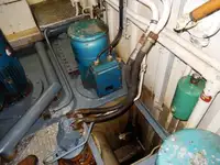 कार्य नौकाएँ बिक्री के लिए