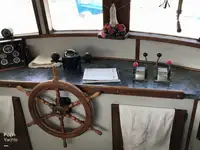 ट्रॉलर बिक्री के लिए