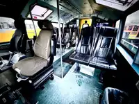 क्रू बोट बिक्री के लिए