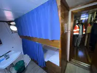 कंटेनर जहाज बिक्री के लिए
