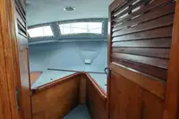 कार्य नौकाएँ बिक्री के लिए