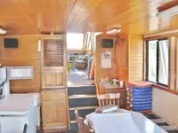 क्रूज जहाज बिक्री के लिए
