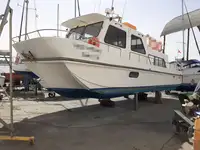 क्रू बोट बिक्री के लिए