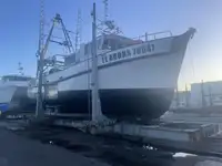 Trawler बेचने के लिए