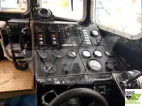 कार्य नौकाएँ बिक्री के लिए