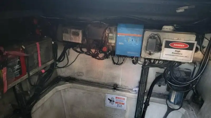 कंटेनर जहाज बिक्री के लिए