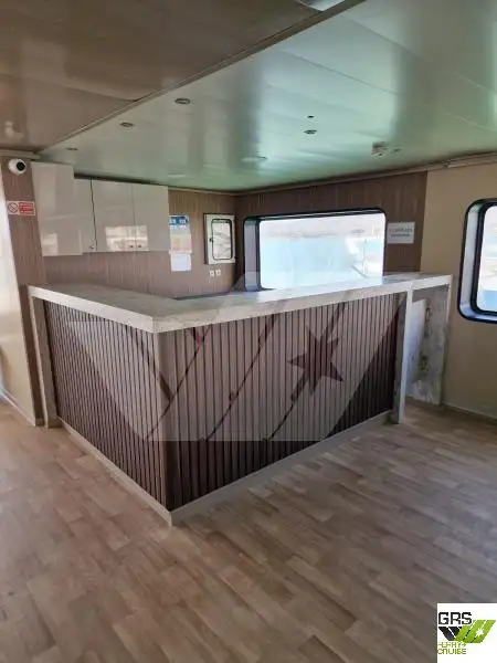 रो-रो जहाज बिक्री के लिए