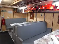 क्रू बोट बिक्री के लिए