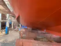 कार्य नौकाएँ बिक्री के लिए
