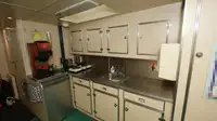 क्रू बोट बिक्री के लिए