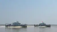 गश्ती नाव बिक्री के लिए
