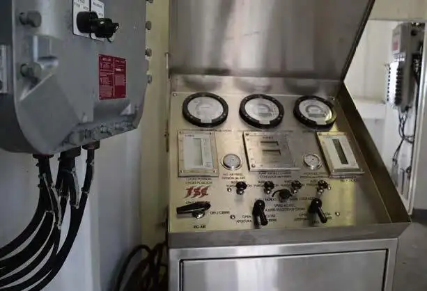 एलएनजी वाहक पोत बिक्री के लिए