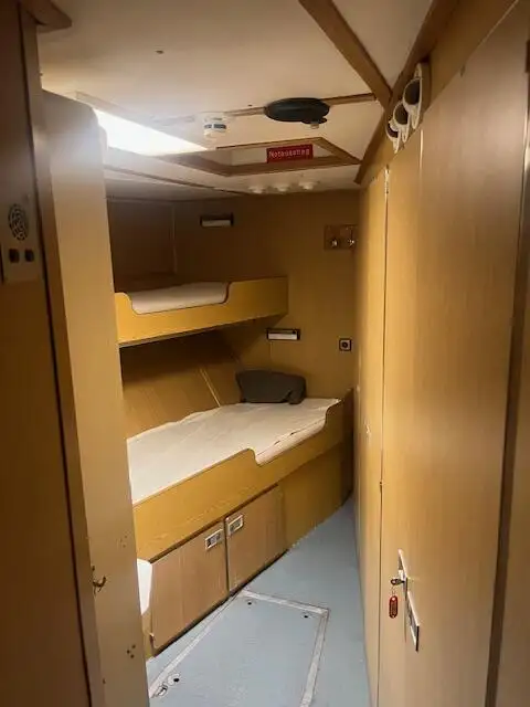 सर्वेक्षण पोत बिक्री के लिए