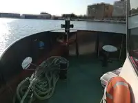 कार्य नौकाएँ बिक्री के लिए