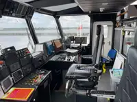 कंटेनर जहाज बिक्री के लिए