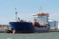 Oil/Chemical tanker बेचने के लिए