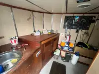 कार्य नौकाएँ बिक्री के लिए