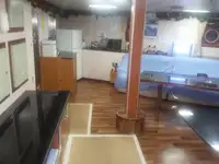 आपूर्ति जहाज बेचने के लिए