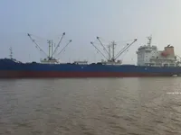 रेफ़र जहाज बिक्री के लिए
