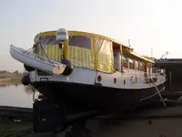 क्रूज जहाज बिक्री के लिए