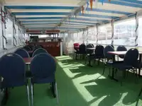 क्रूज जहाज बेचने के लिए