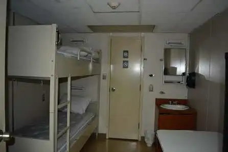 एलएनजी वाहक पोत बिक्री के लिए
