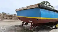गश्ती नाव बिक्री के लिए