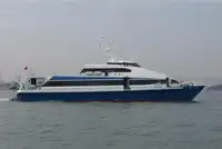 कटमरैन बेचने के लिए