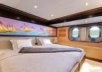 नौका बिक्री के लिए