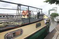 बार्ज बिक्री के लिए