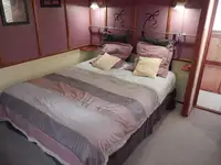 बार्ज बिक्री के लिए